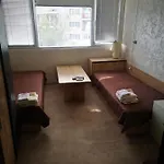 Studio- Krasi アパート *